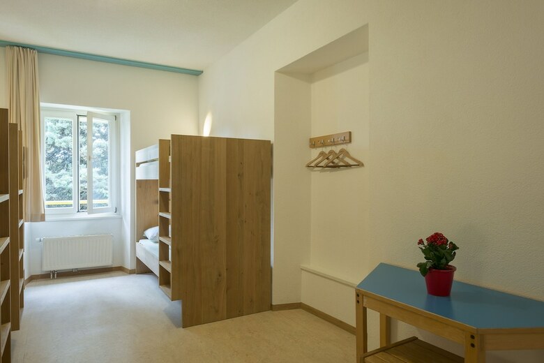 Hostal Youth Hostel Montreux