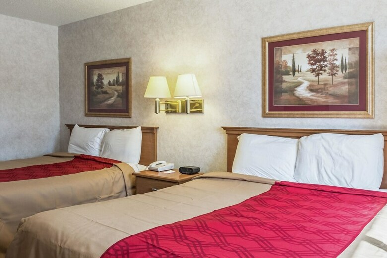 Hotel Econo Lodge North