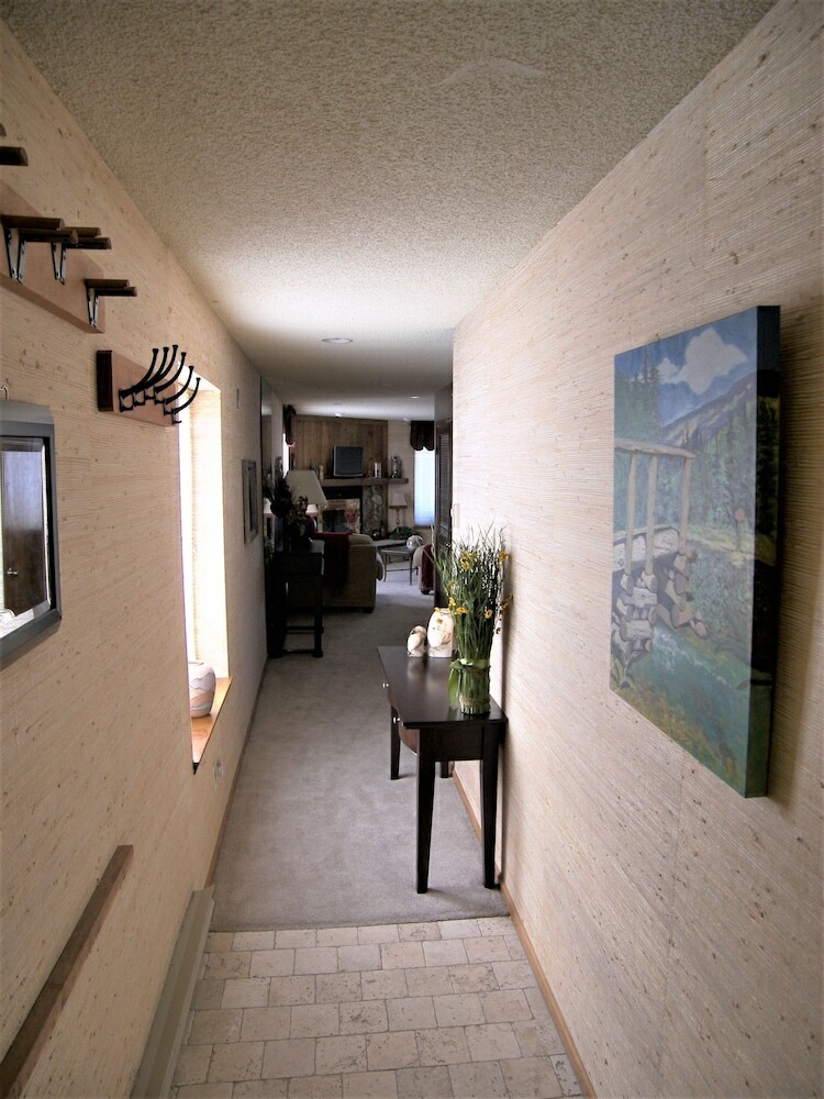 Saltlick 2 Bed 2 Bath