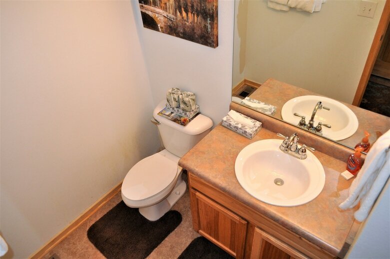 Forest Park 3 Bed 4 Bath Townhome