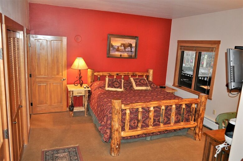 Arapahoe Lodge 1 Bed 2 Bath