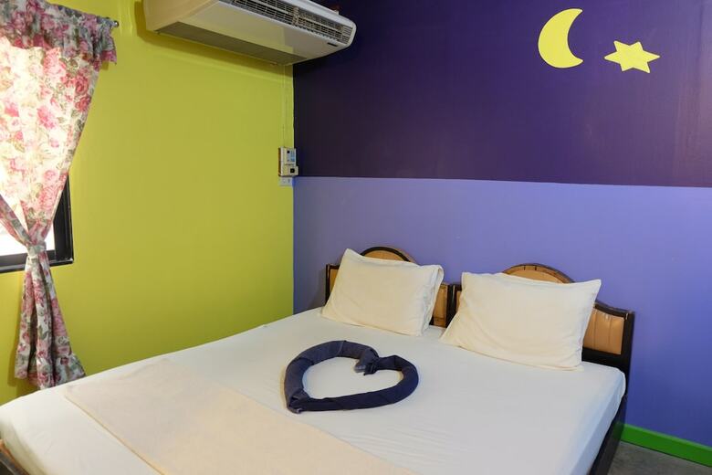 Hotel B&B House & Hostel