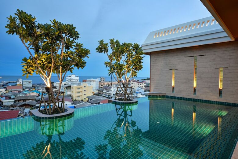 Hisea Huahin Hotel