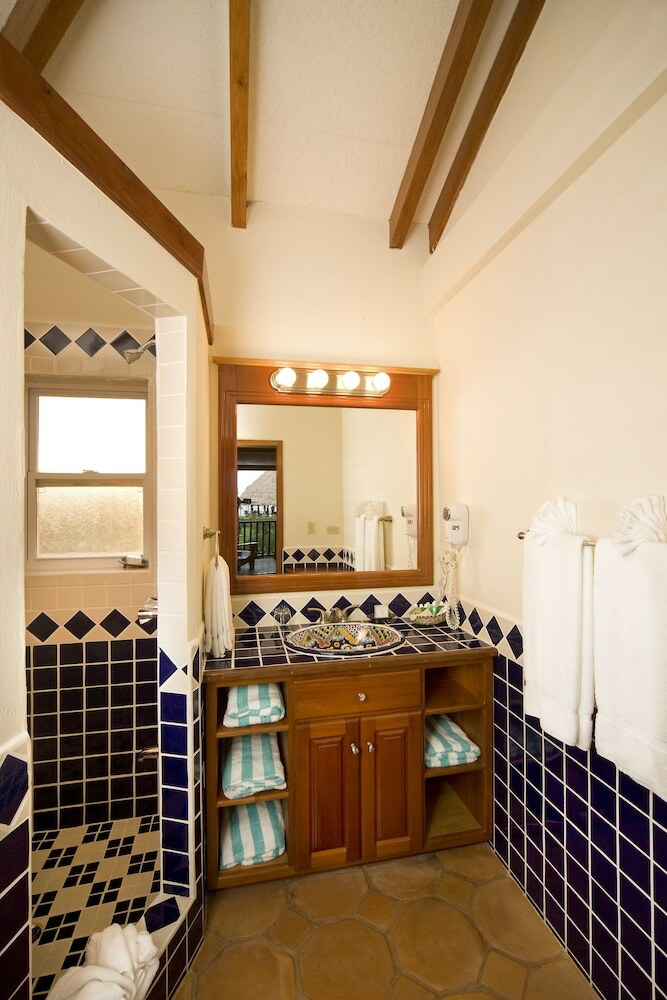 Hotel Belizean Dreams Resort