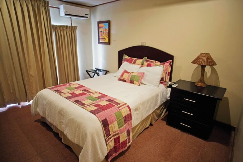 Hotel Cana Brava Inn