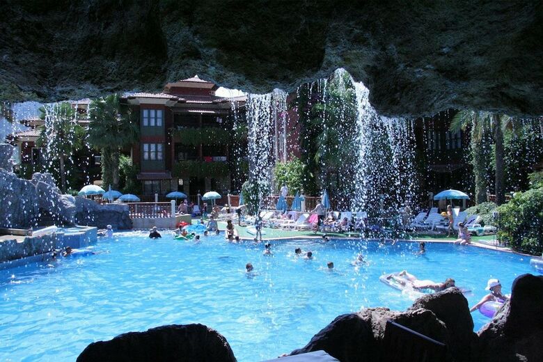 Grand Aquarium