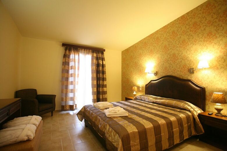 Apartamentos Tesoro Hotel