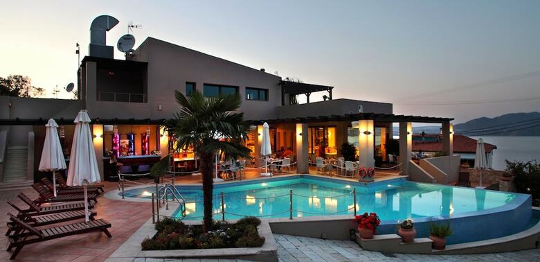 Apartamentos Tesoro Hotel