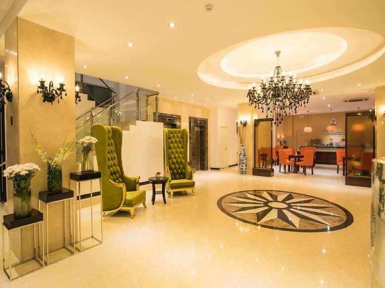 Palms Hotel