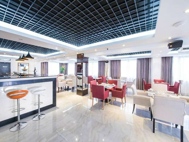 Palms Hotel