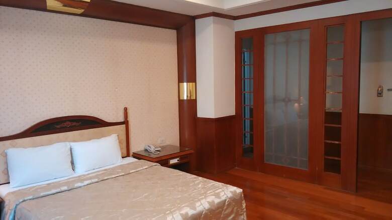 Green City Hotel