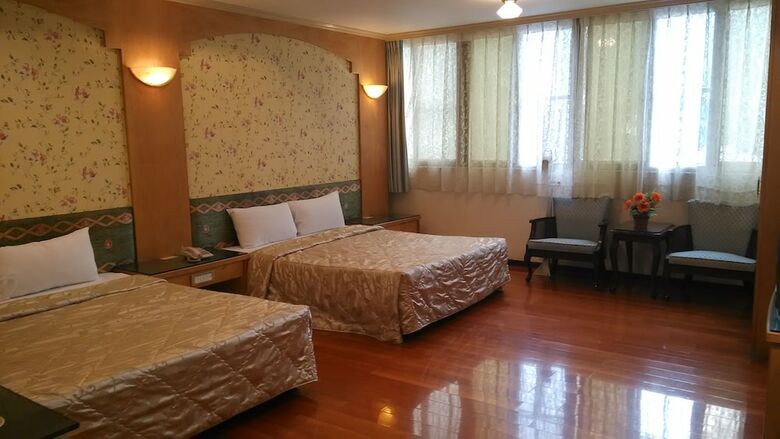 Green City Hotel