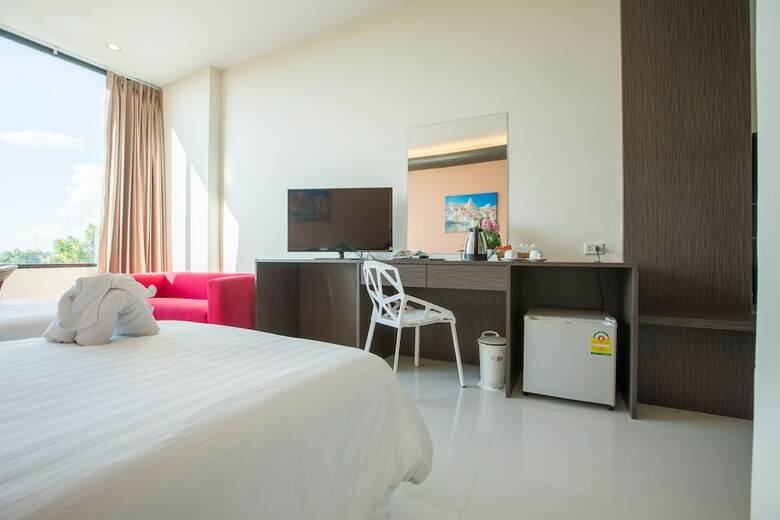 The Rich Hotel Ubonrachatani