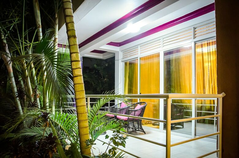 Aparthotel Space Hotel Apartments & Spa