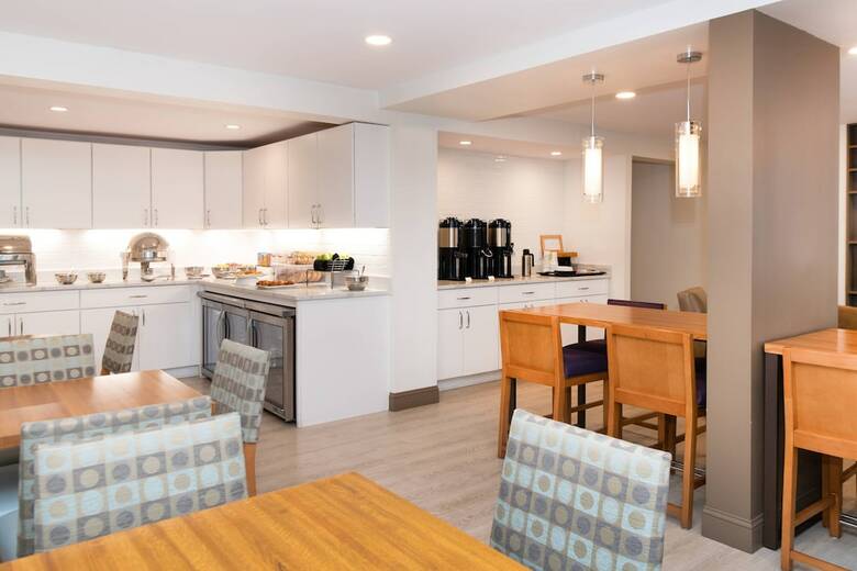 Delta Hotels By Marriott Detroit Metro Airport