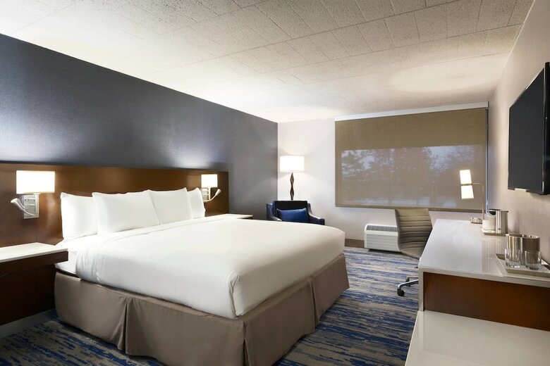 Delta Hotels By Marriott Detroit Metro Airport