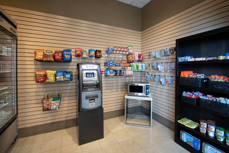 Delta Hotels By Marriott Detroit Metro Airport