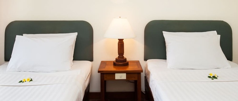 Riverhouse Hotel (The Teak House)