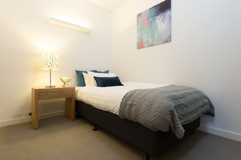 Wyndel Apartments St Kilda Views