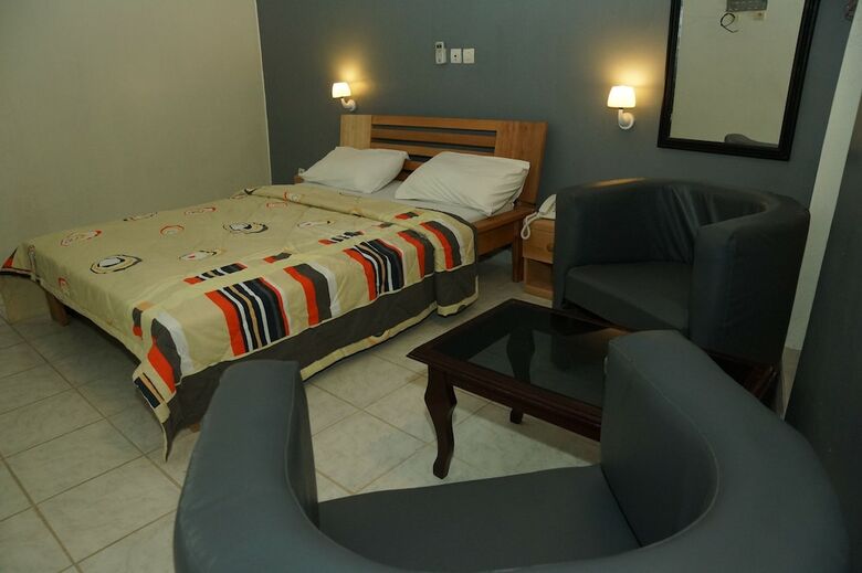 Sun Set Hotel