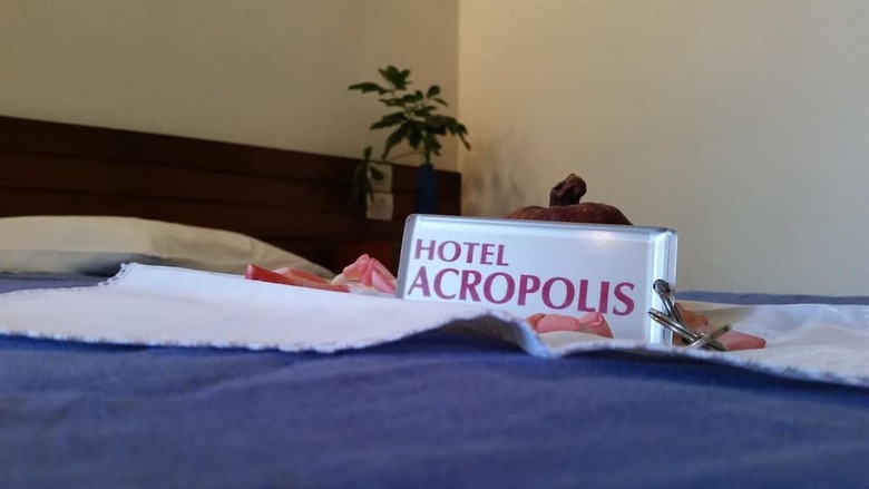 Acropolis Hotel