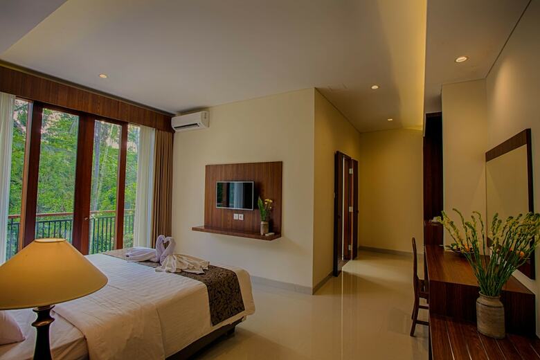 Villa River Sakti Resort