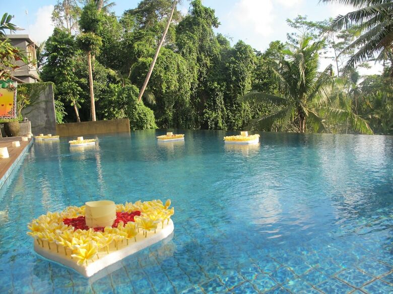 Villa River Sakti Resort