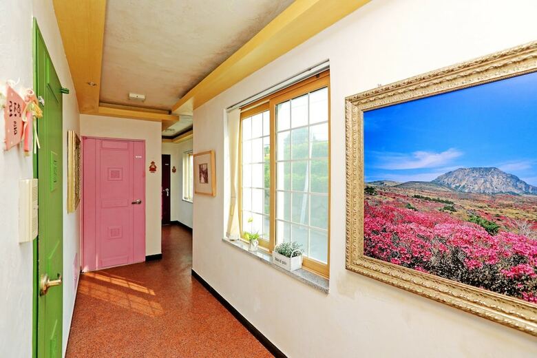 Hotel Chagall's Ocean