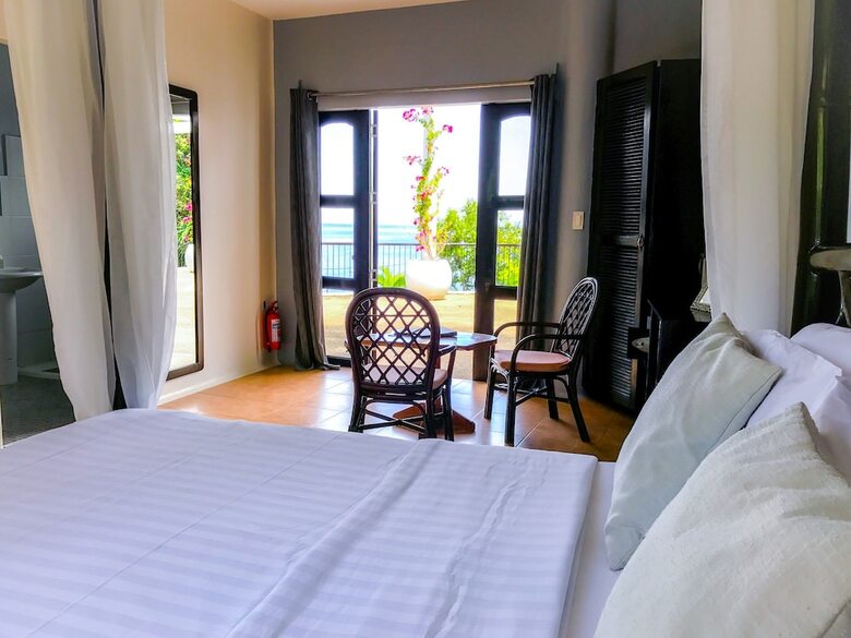 Bed & Breakfast Granada Beach Resort - Adults Only