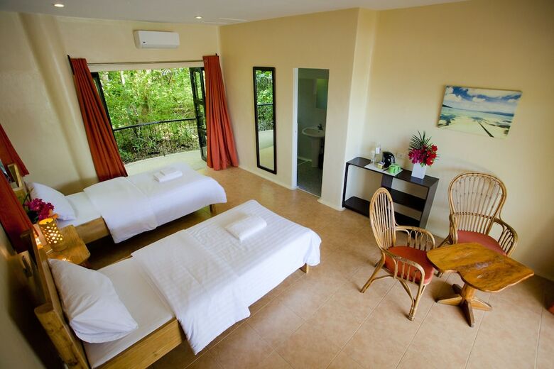 Bed & Breakfast Granada Beach Resort - Adults Only