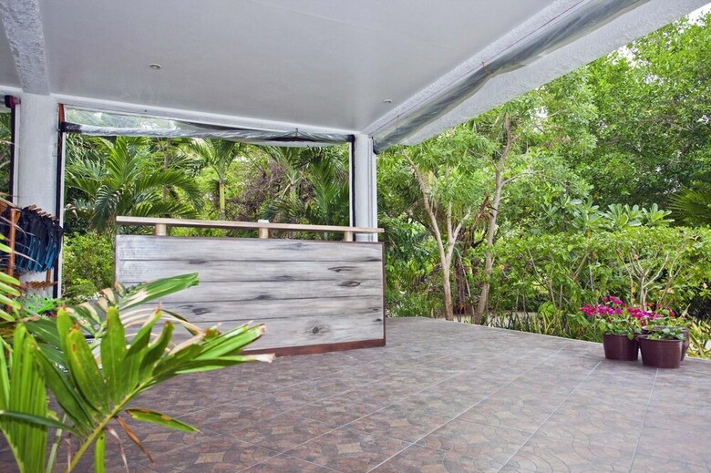 Bed & Breakfast Granada Beach Resort - Adults Only