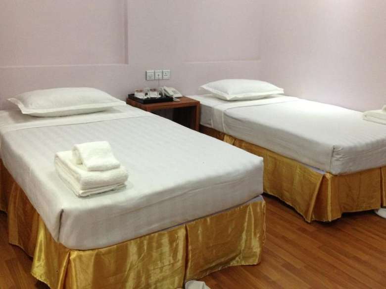 Golden Silk Road Hotel