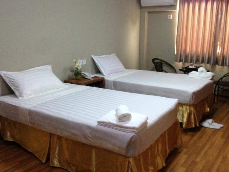 Golden Silk Road Hotel
