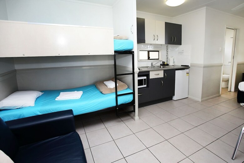Cabana Big4 Rowes Bay Beachfront Holiday Park