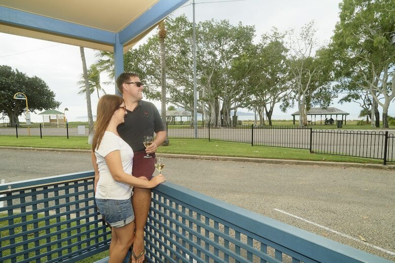 Cabana Big4 Rowes Bay Beachfront Holiday Park