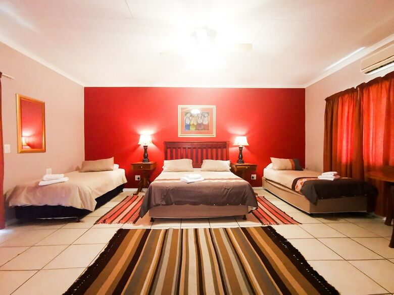 Hotel Loerie Guesthouse
