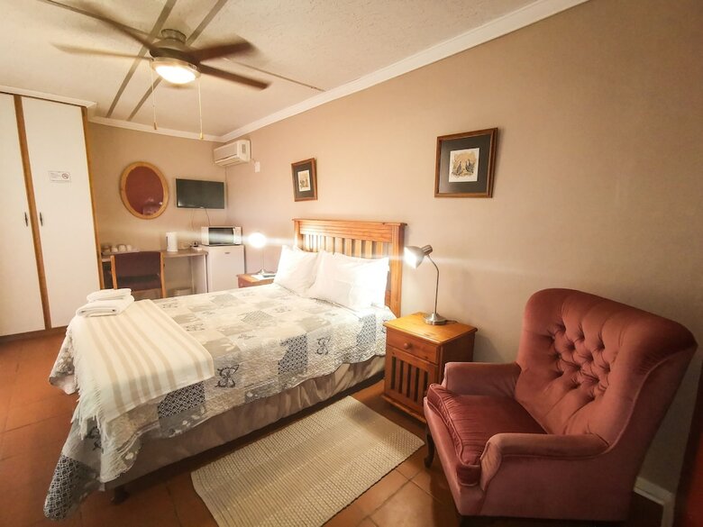 Hotel Loerie Guesthouse