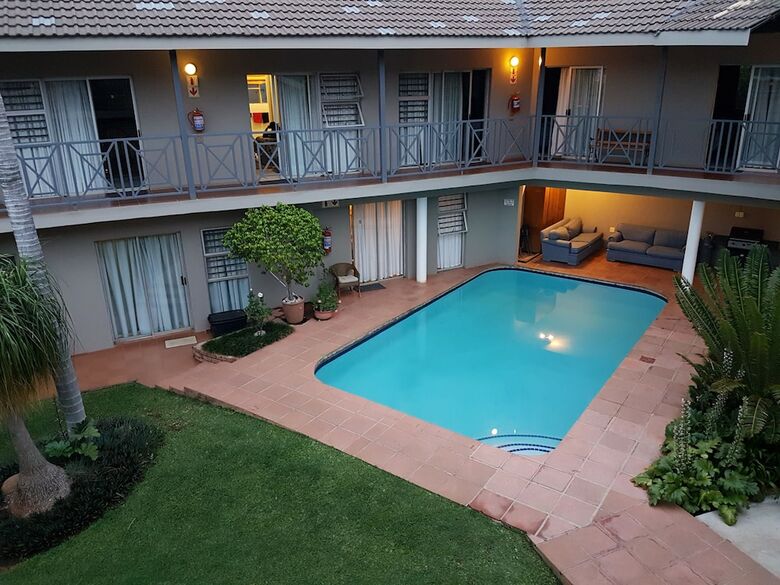 Hotel Loerie Guesthouse