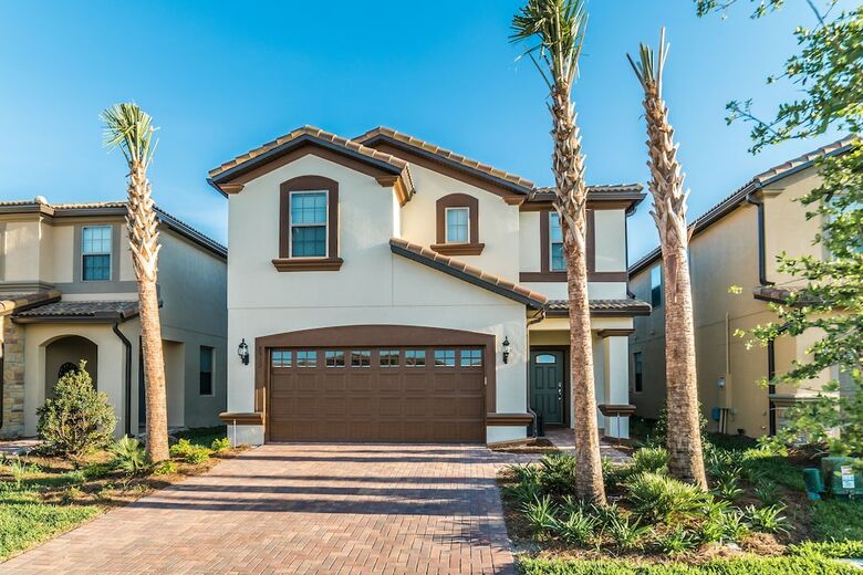 Windsor At Westside Resort By Global Resort Homes