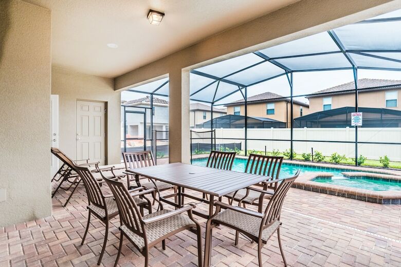 Windsor At Westside Resort By Global Resort Homes