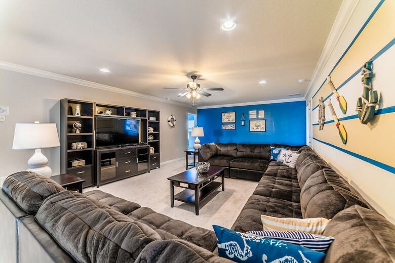 Windsor At Westside Resort By Global Resort Homes