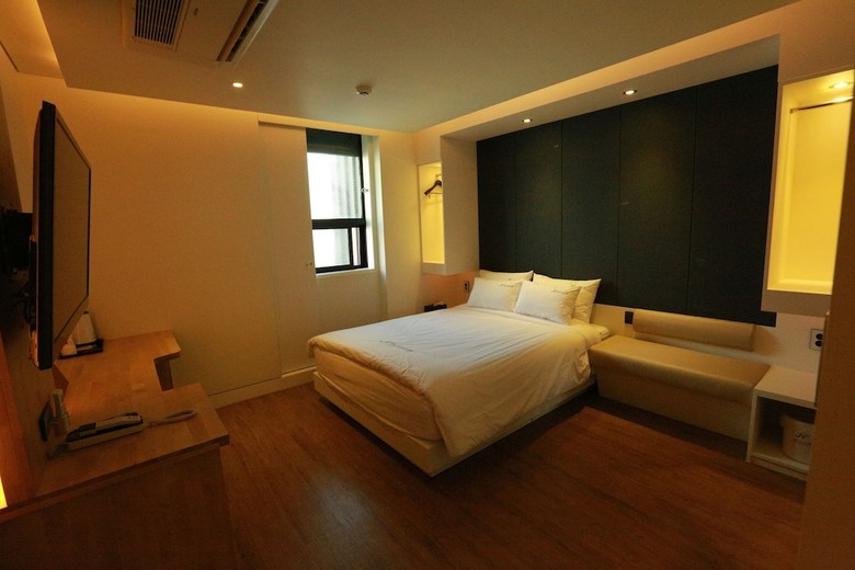 Noel Business Hotel