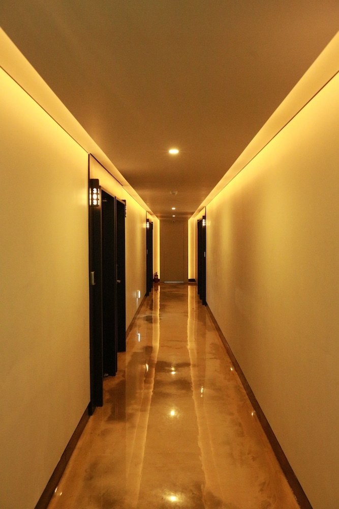 Noel Business Hotel