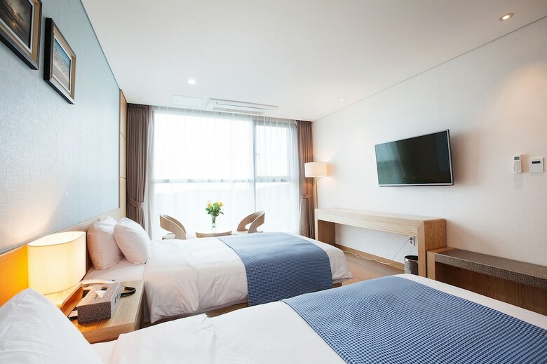 You Us Hotel