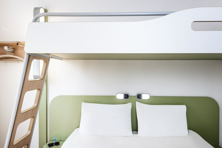 Hotel Ibis Budget Mont�limar