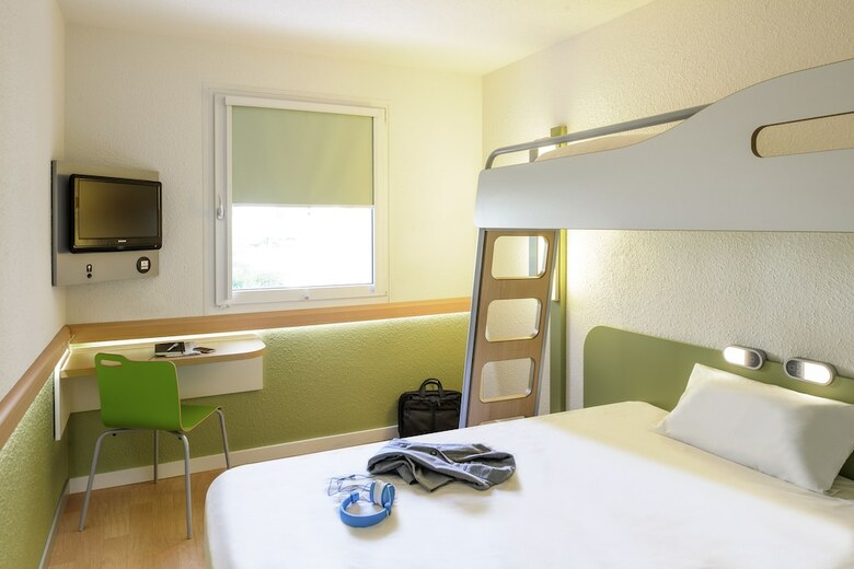 Hotel Ibis Budget Mont�limar