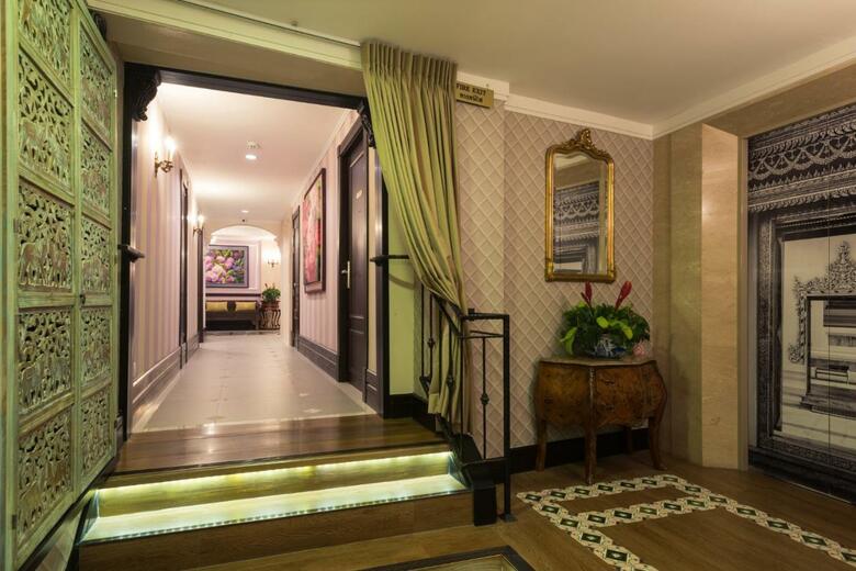Sara's Hotel