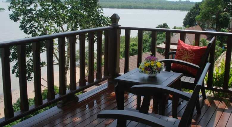 Victoria Cliff Hotel & Resort