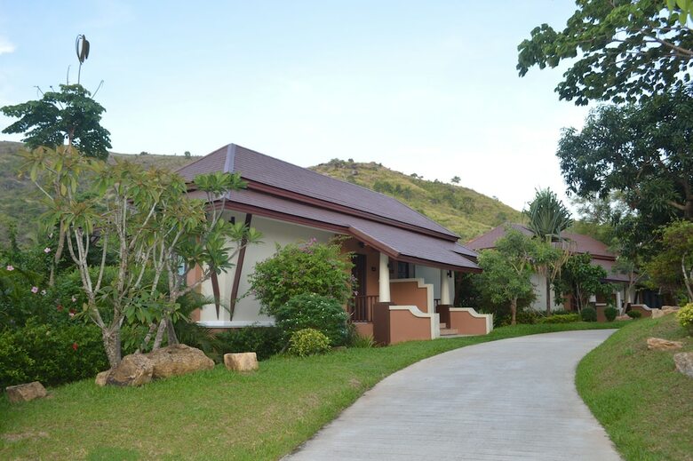Victoria Cliff Hotel & Resort