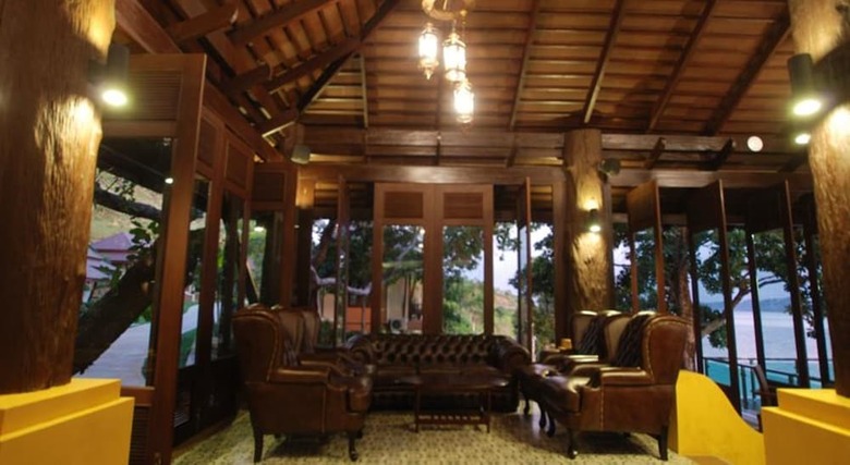 Victoria Cliff Hotel & Resort